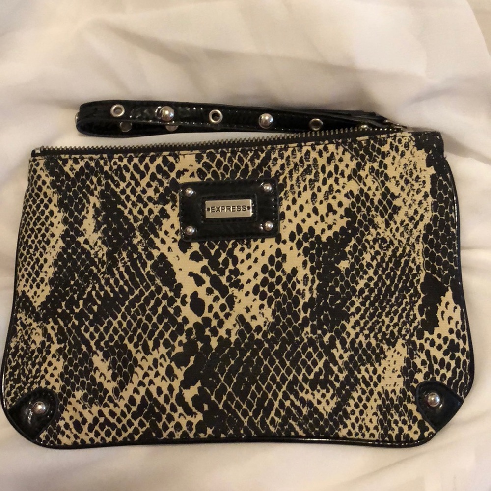 Express Wristlet